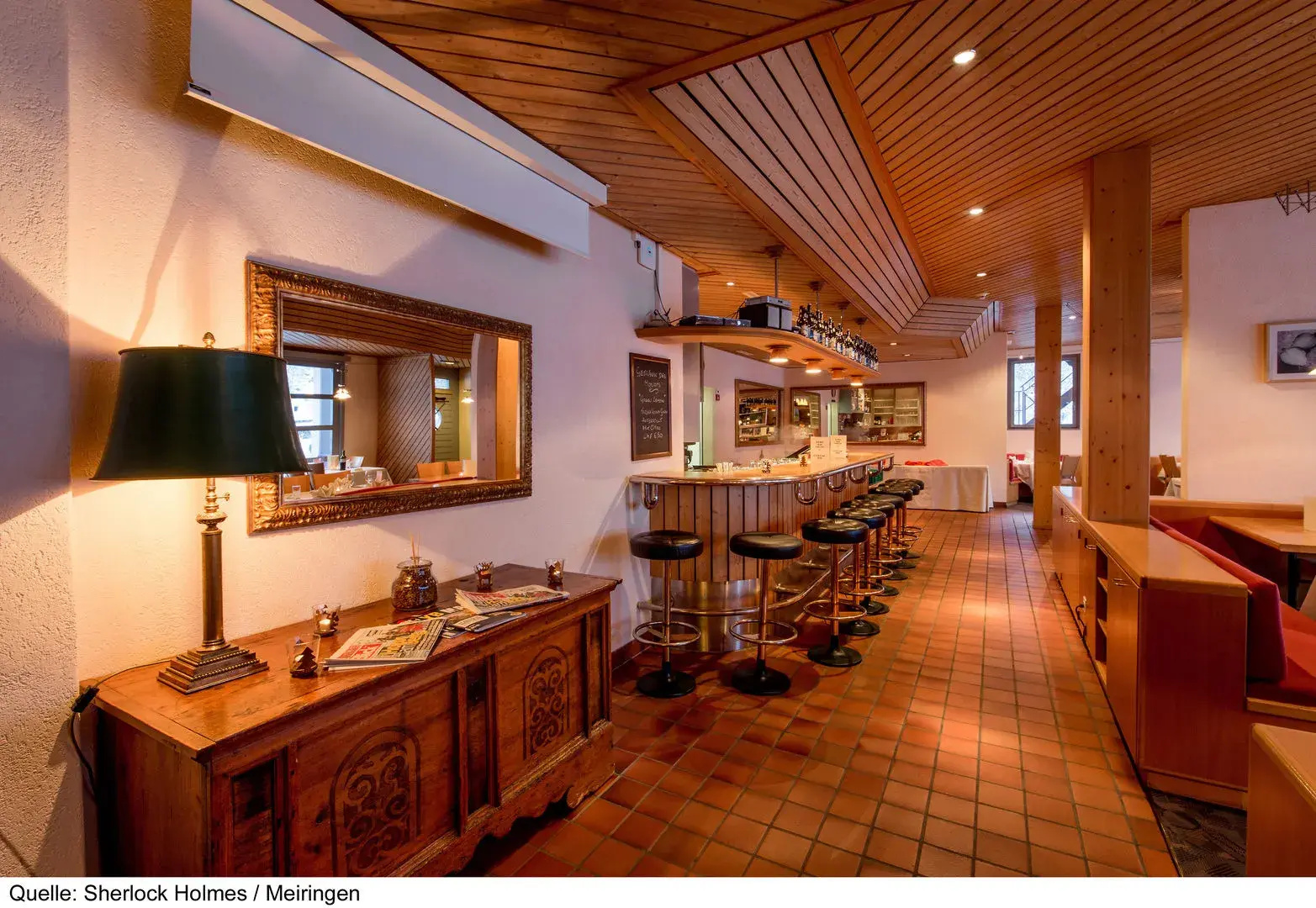 Hotel Sherlock Holmes & Khana Restaurant 200 m Gondola to Hasliberg Ski