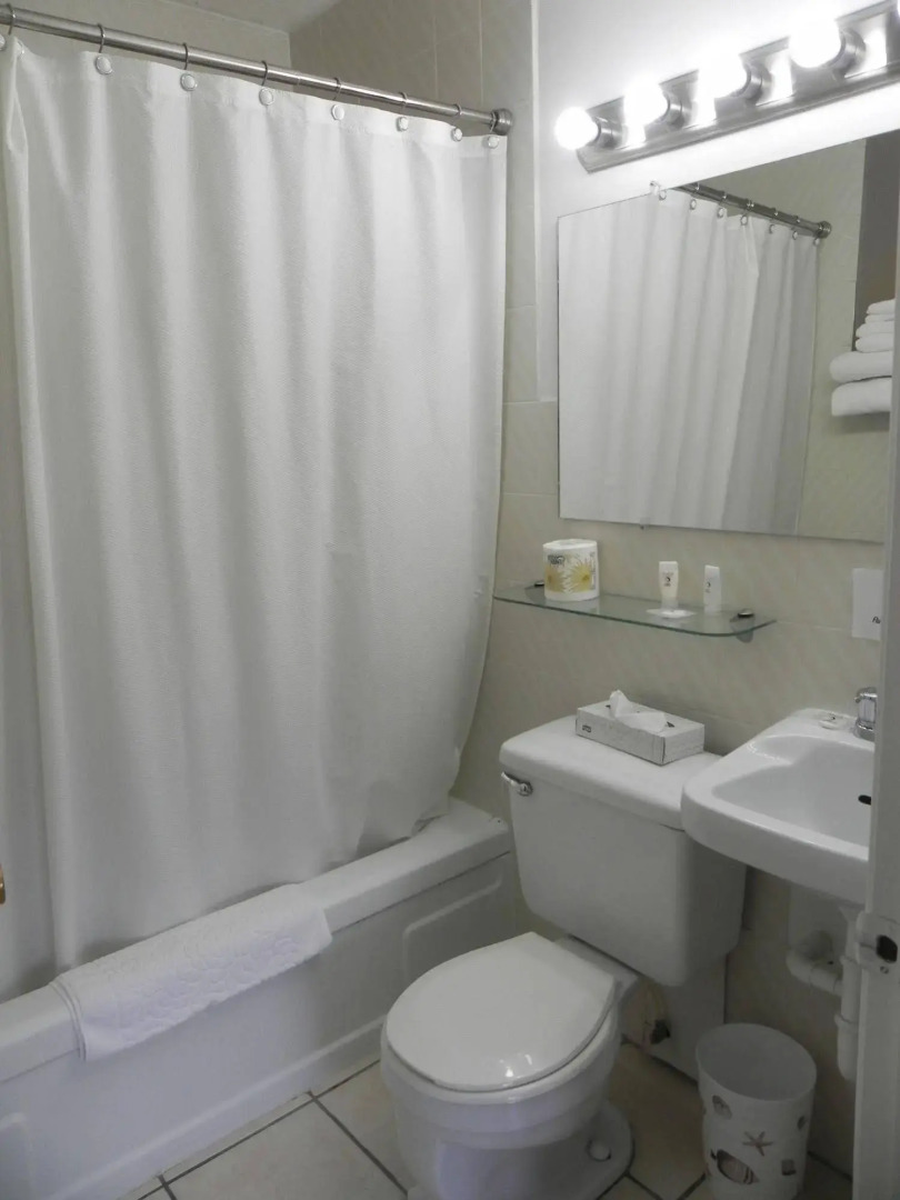 Naramata Courtyard Suites