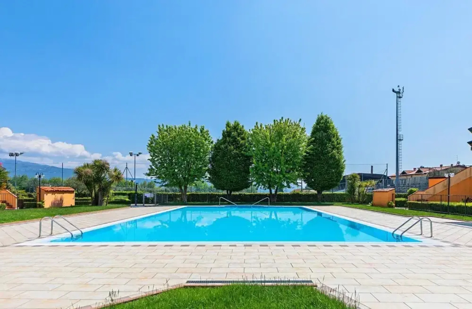 I Girasoli C14 Apartment by Wonderful Italy