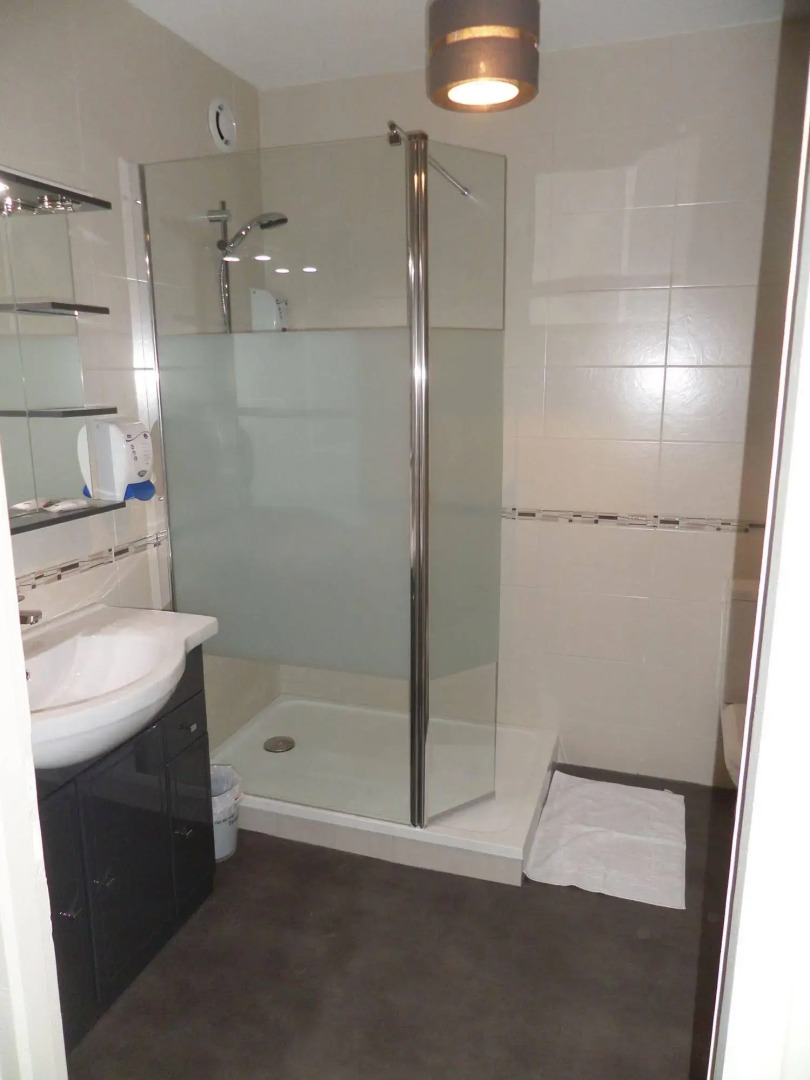 Hôtel Le Lyon Vert Commentry