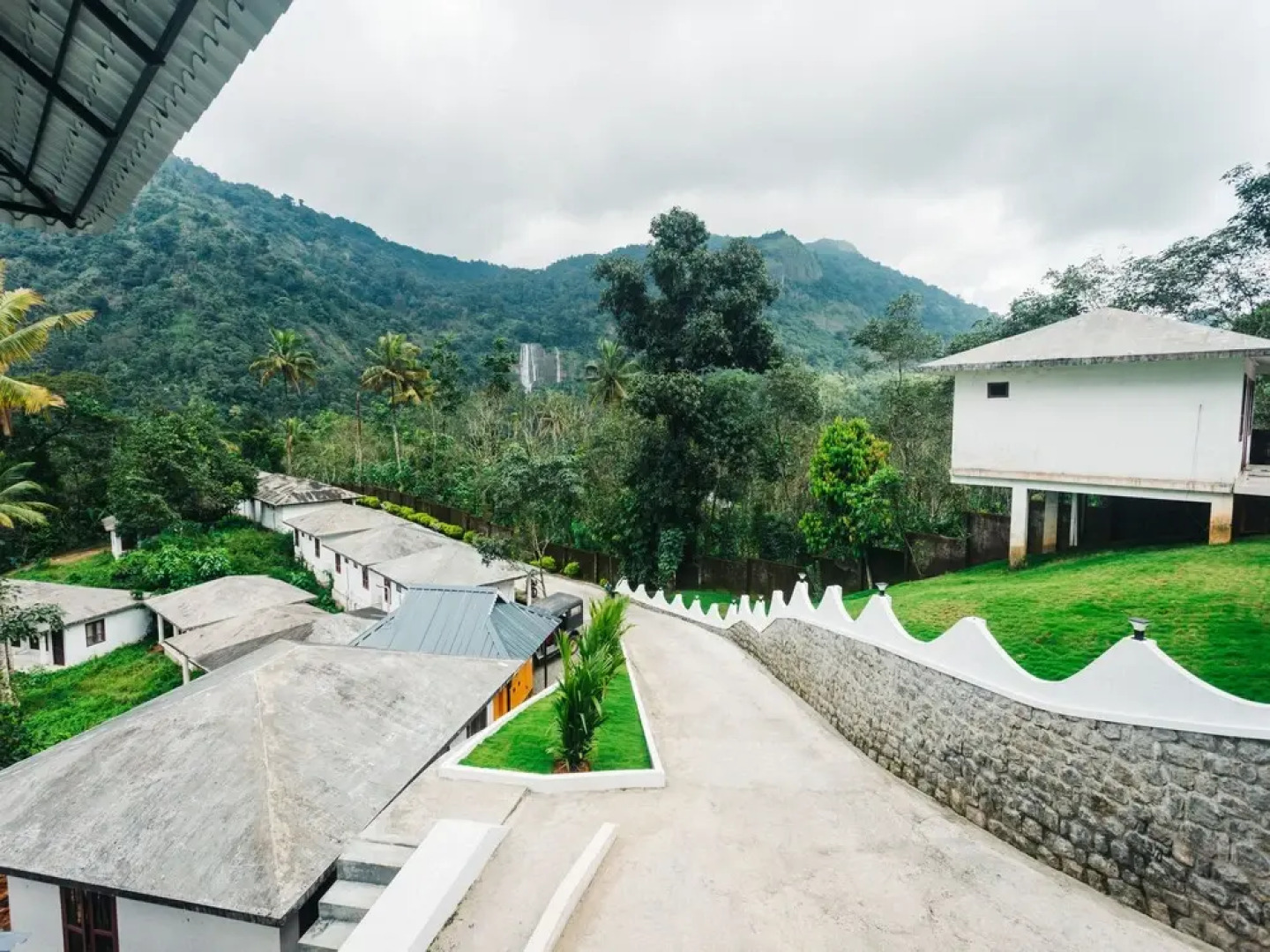 OYO 9678 Hotel Misty Garden