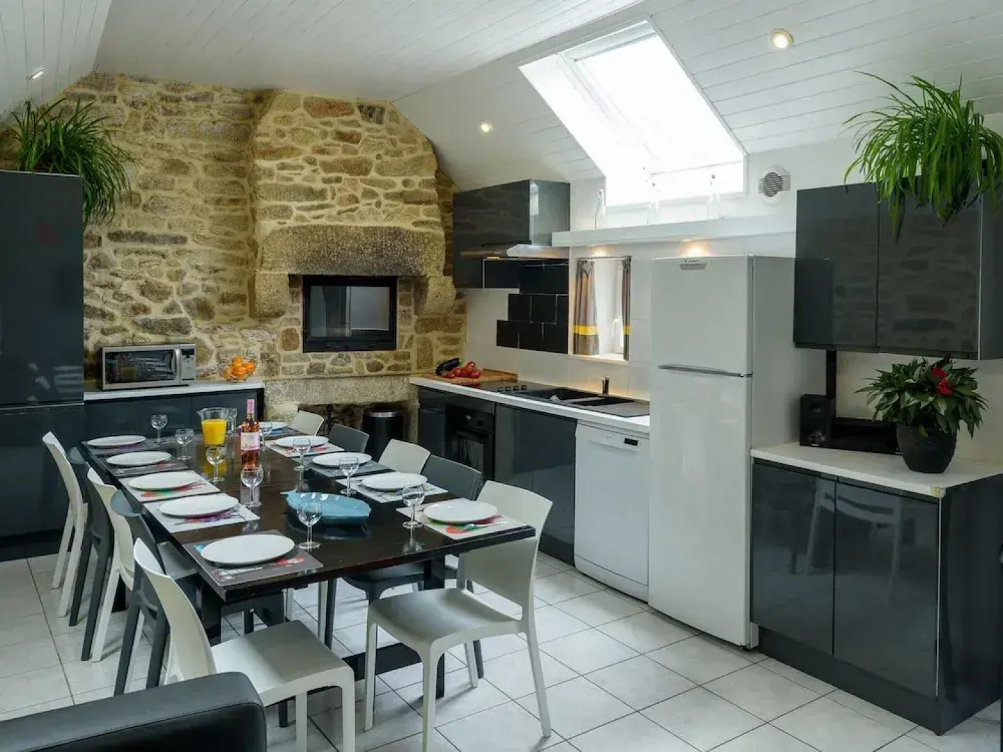 Peaceful Holiday Home in Plouguin With Indoor Pool