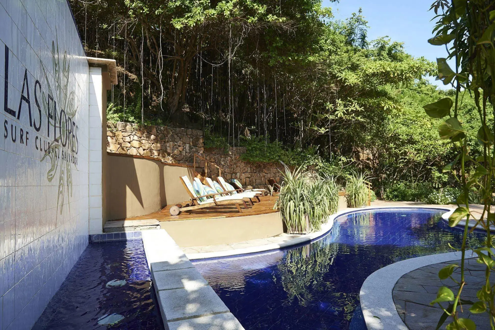Las Flores Resort