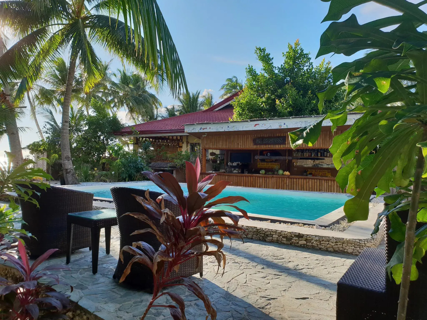 Apo Diver Beach Accomodation