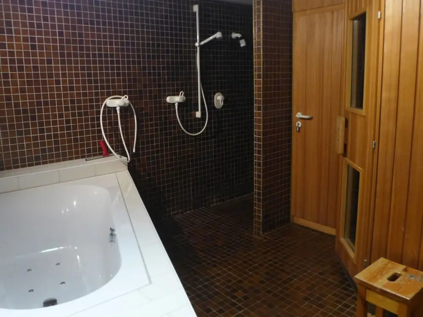 L Batcho Ayer in Ayer