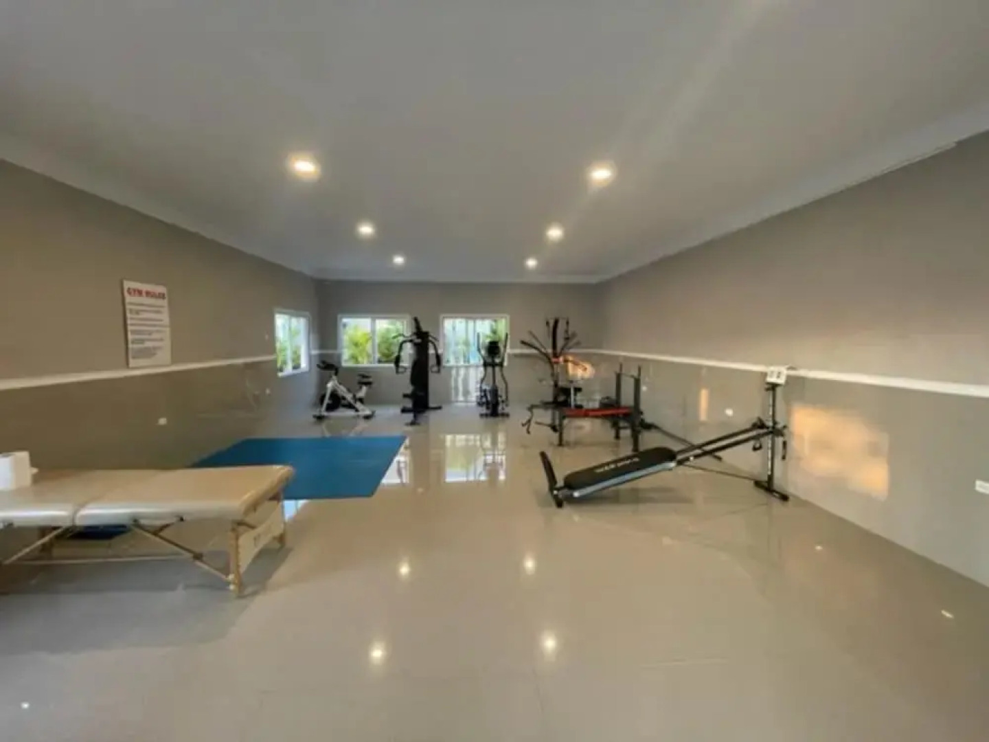 Luxury 4-Bedroom villa