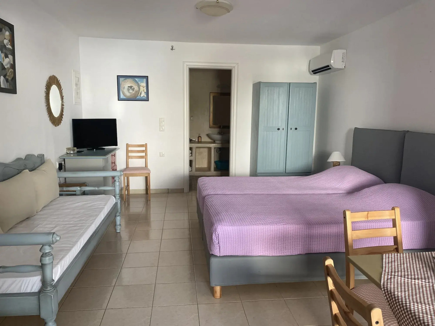 Annita's Village Hotel