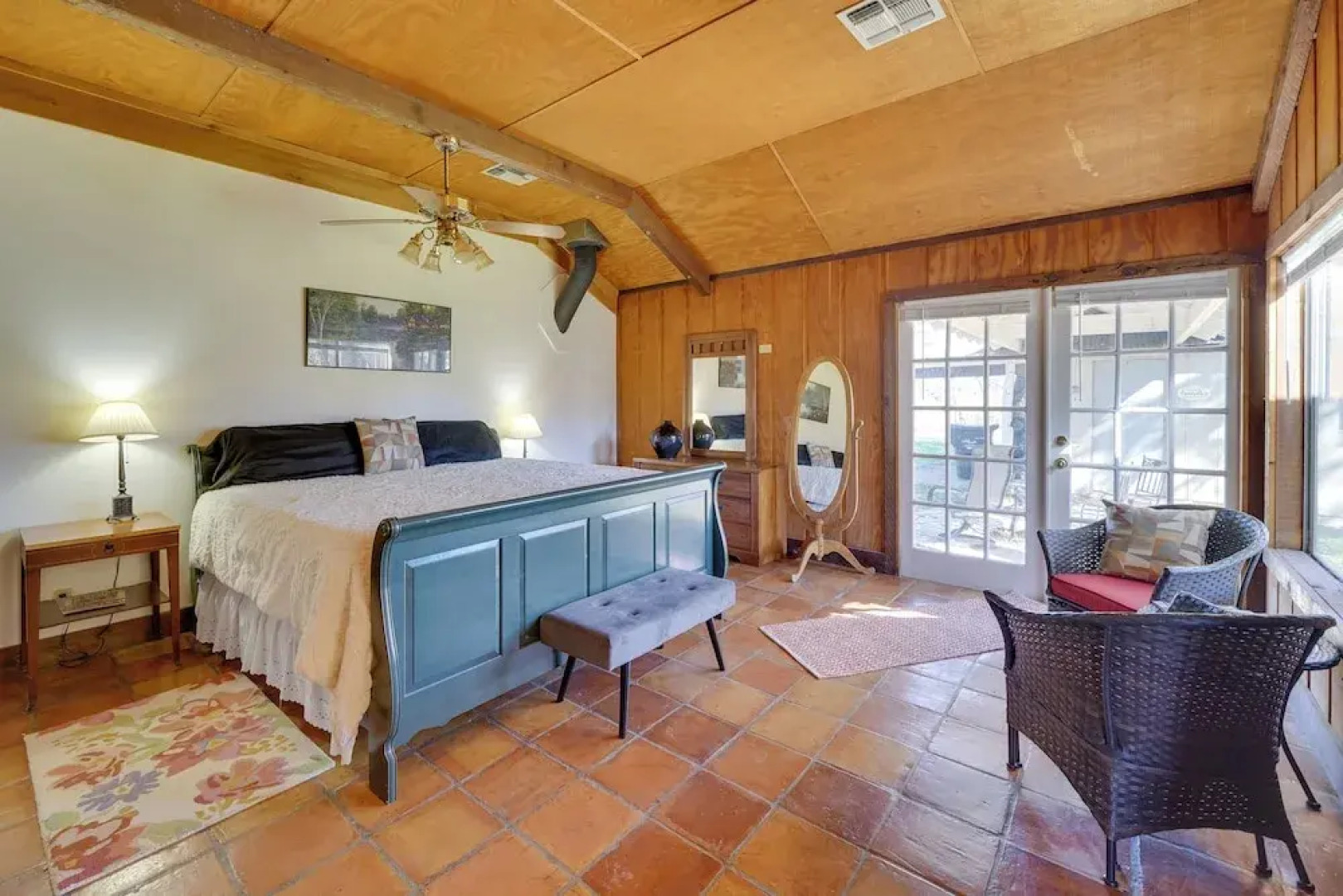 Quiet Bandera Country Home w/ Medina River Access!