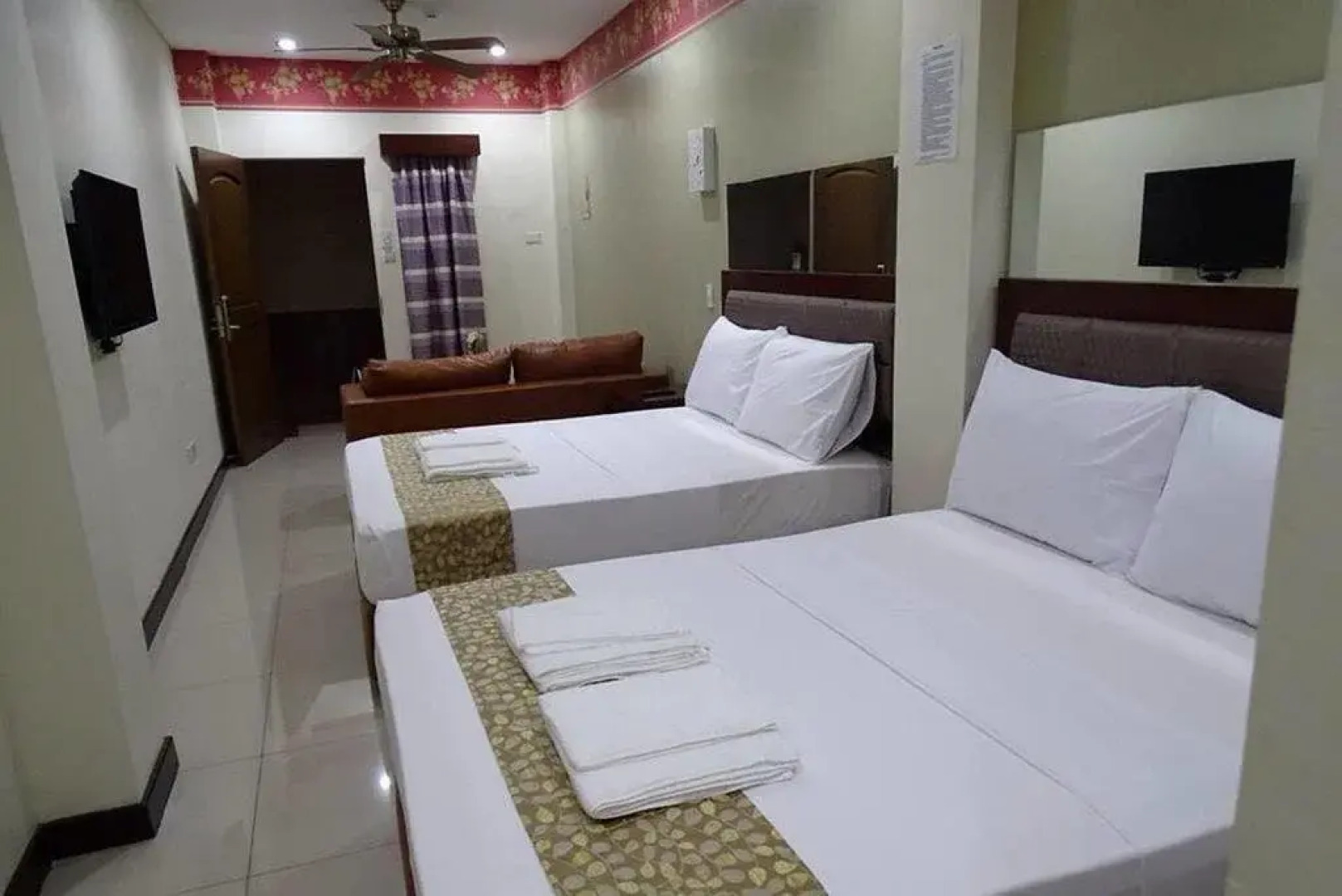 Executive Tulip Apartelle