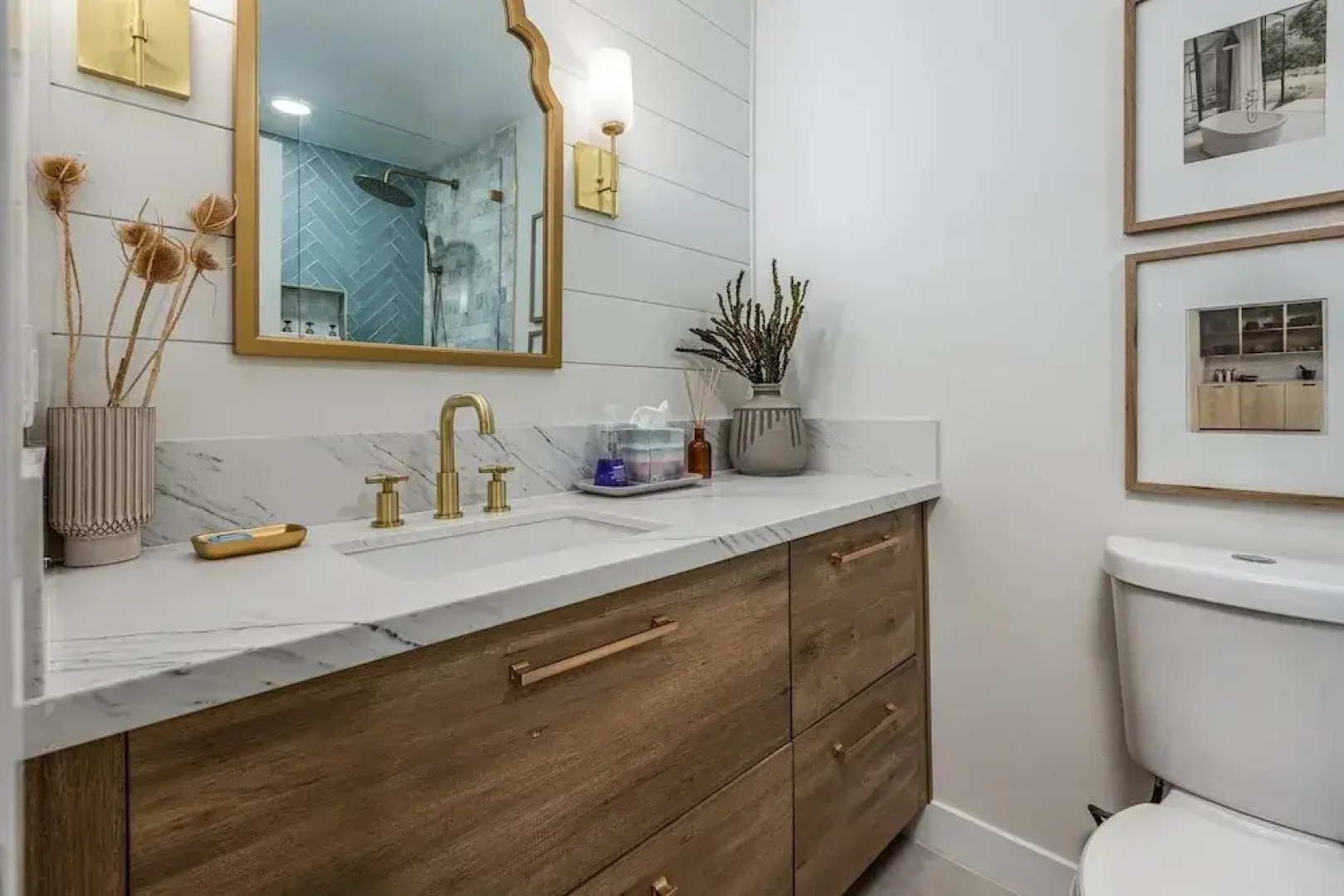 Dmbc 823b 2 Bedroom Condo by RedAwning