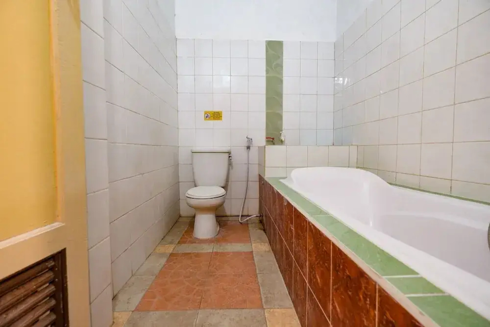 OYO 2855 Sartika Hotel Pati