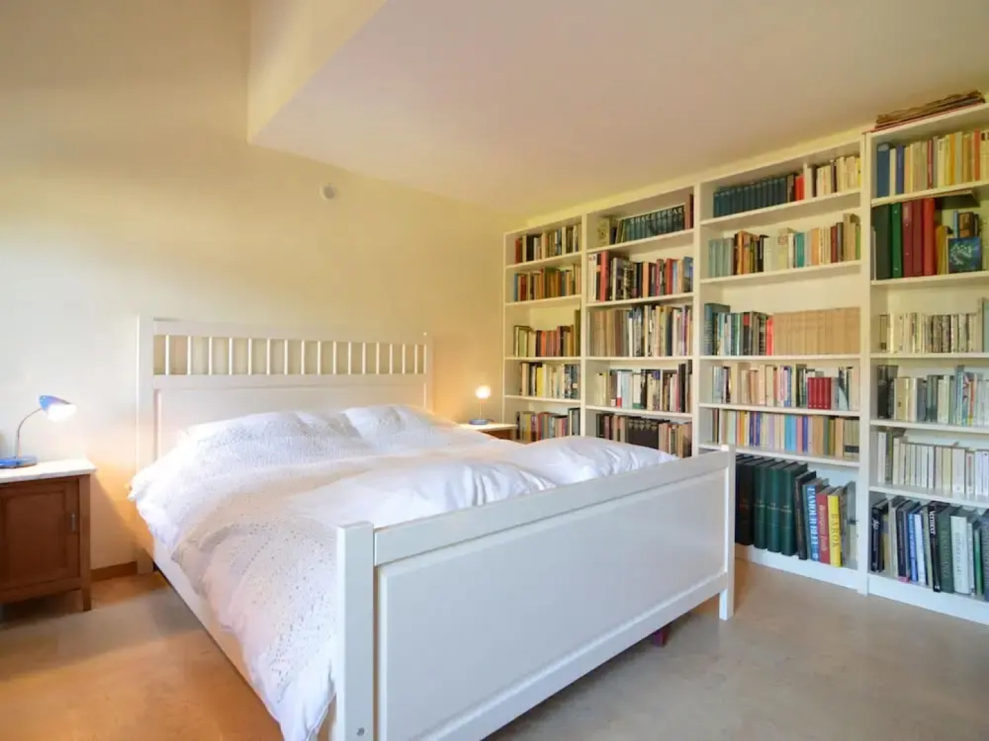 Holiday Home in Izier With Roofed Terrace, Garden, Parking