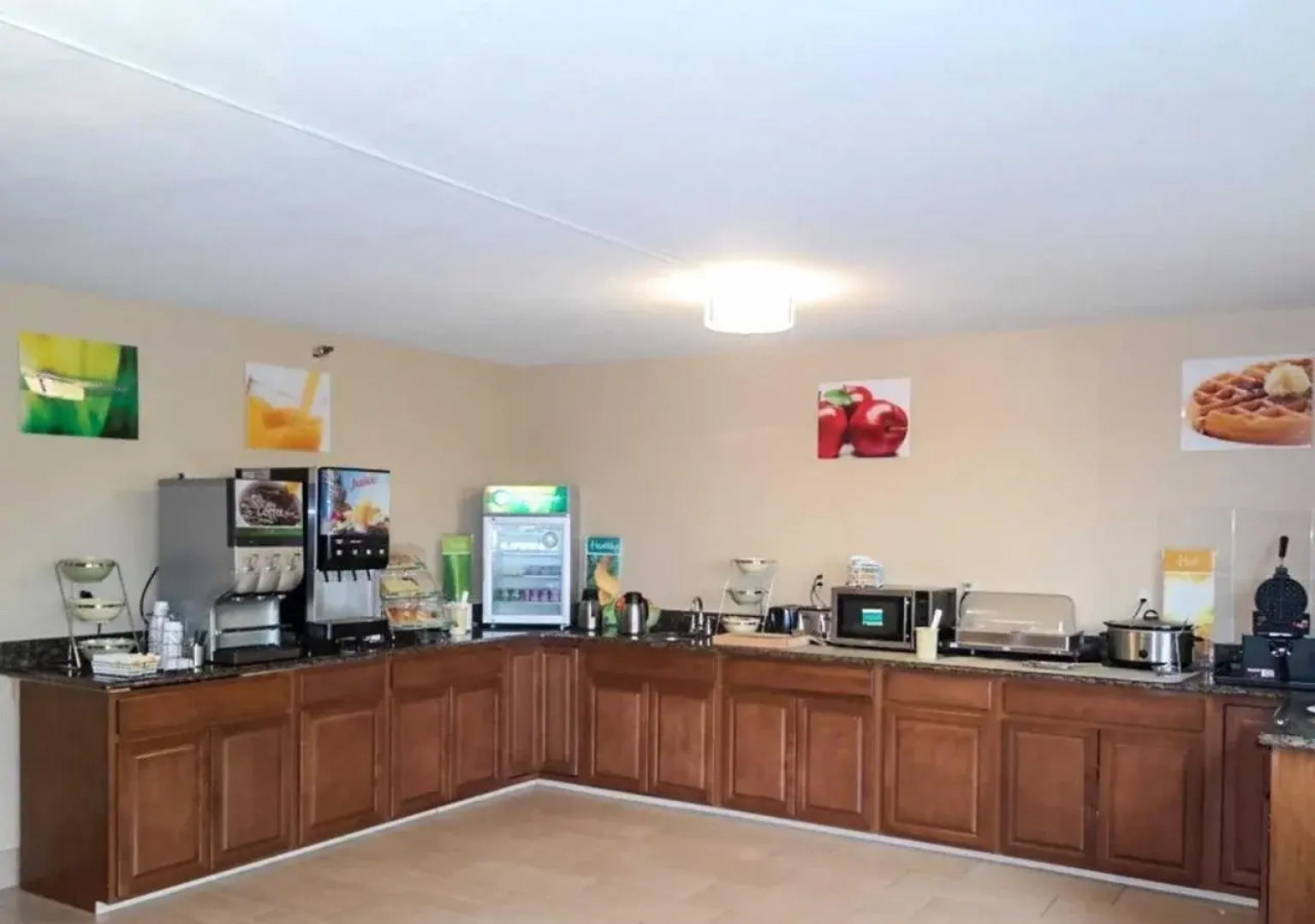 Super 8 by Wyndham Sturtevant/Racine