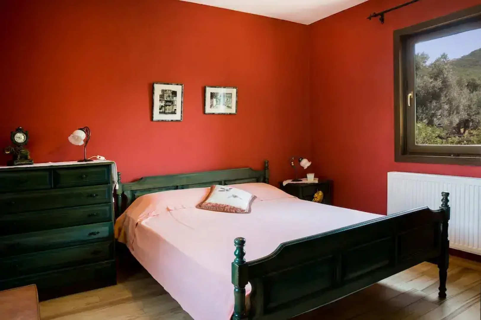 Important Group Villa Costa