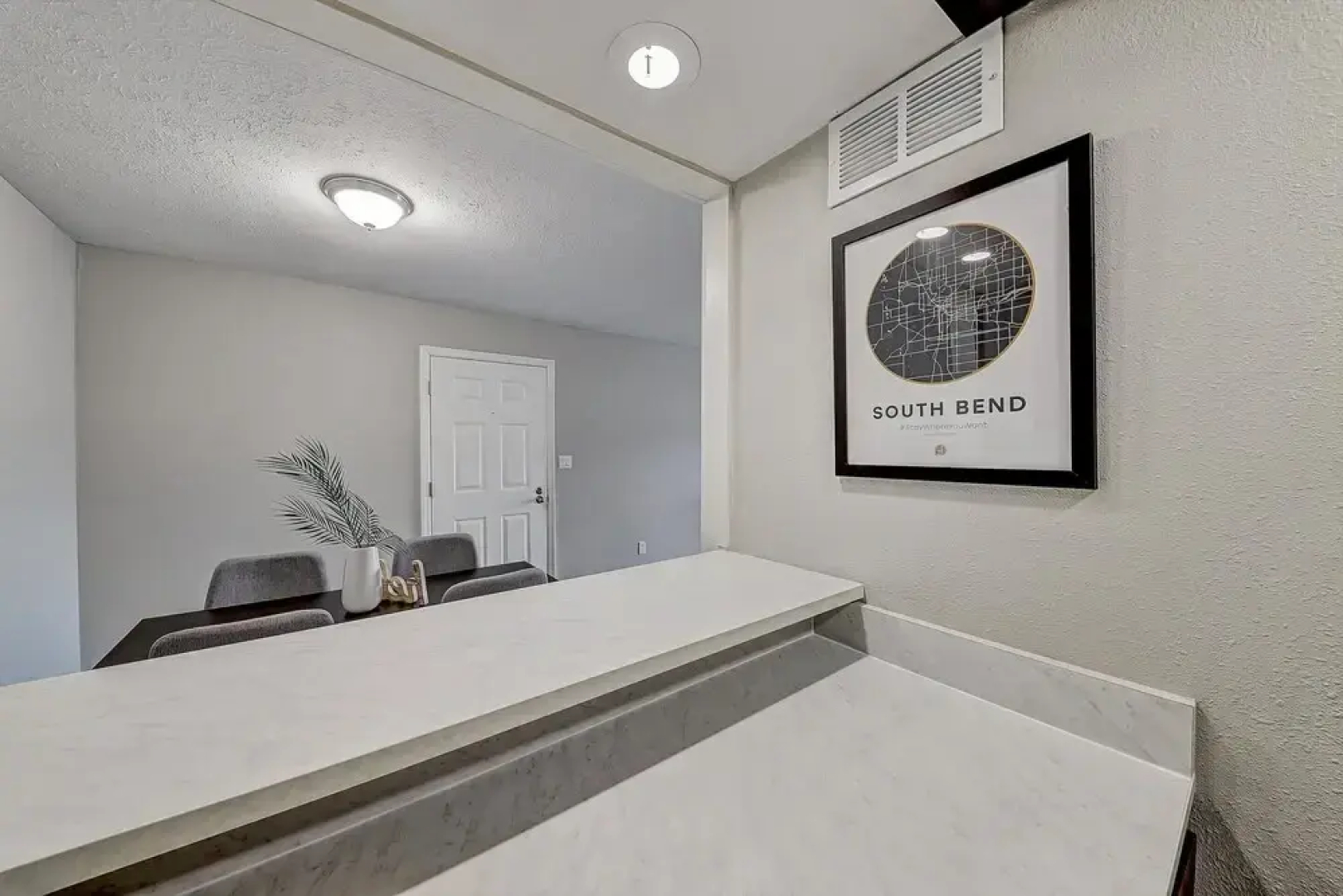 FRONTDESK Castle Point Apts Georgetown South Bend