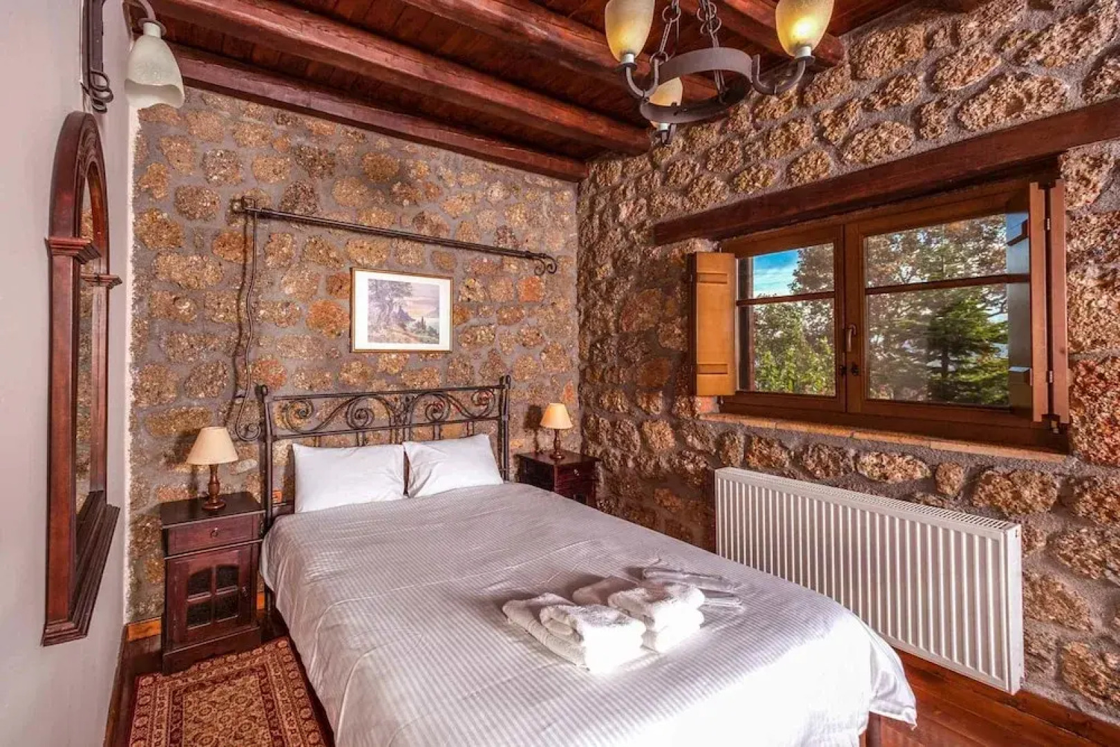 Pera Alonia Guest House