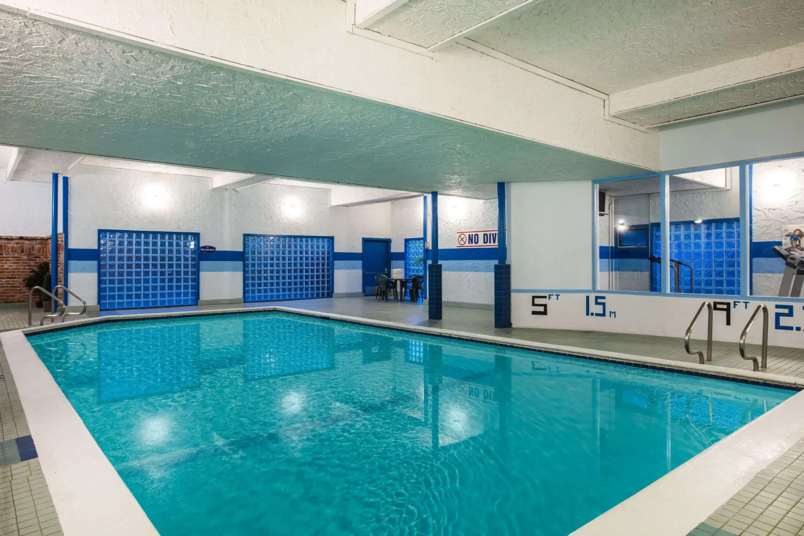 Howard Johnson Hotel - Victoria