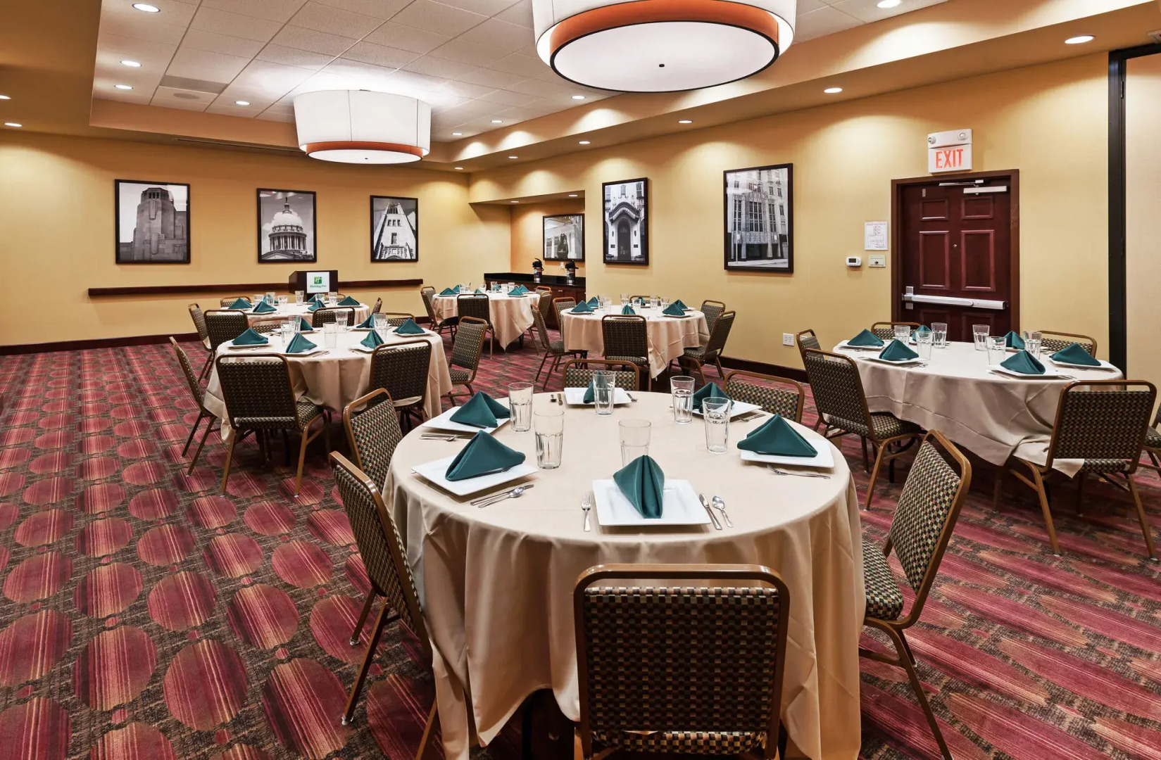 Holiday Inn Ardmore I-35 by IHG