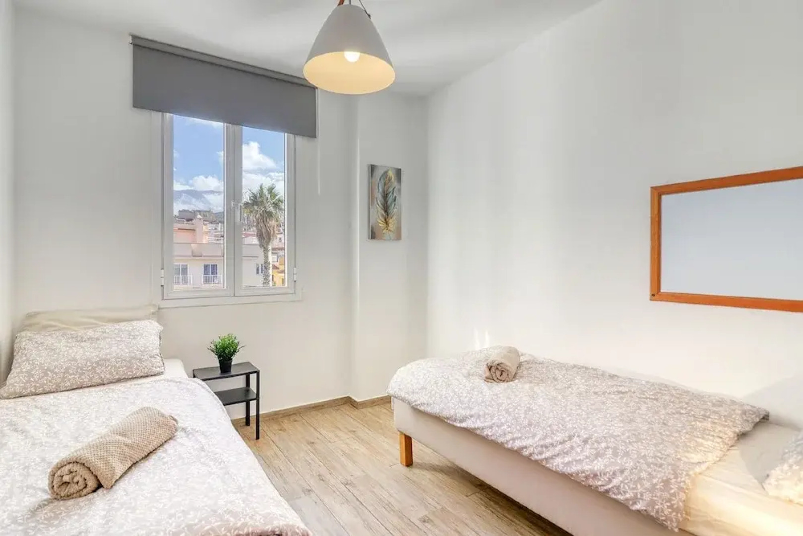 Retreat w Ocean Views Private Parking Ensuite