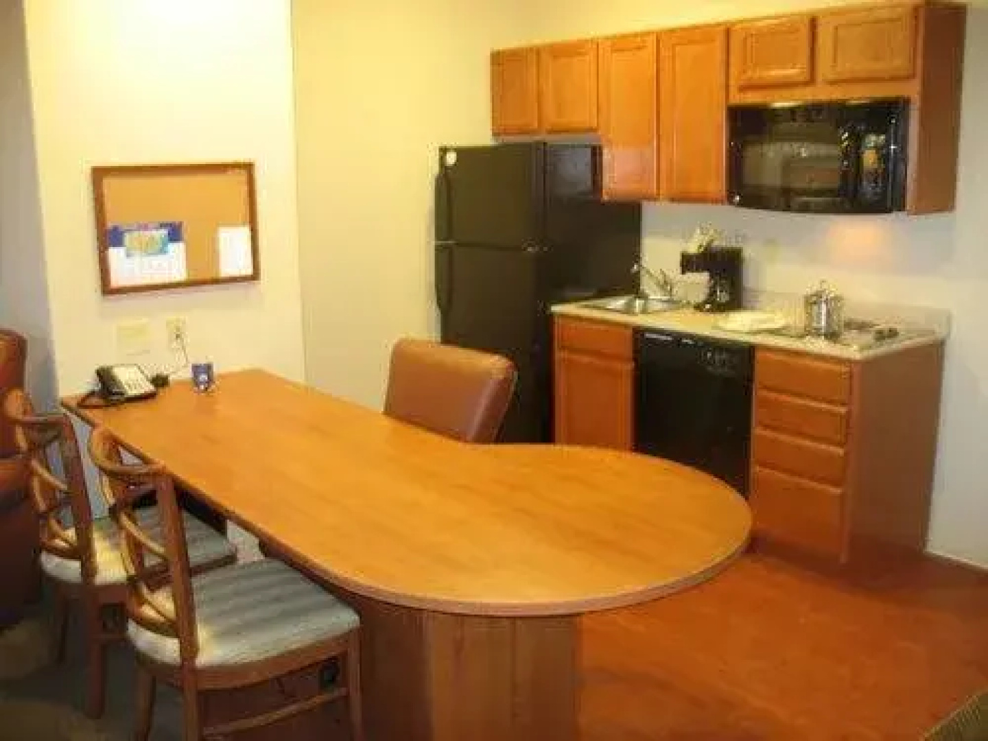 First Inn Suites