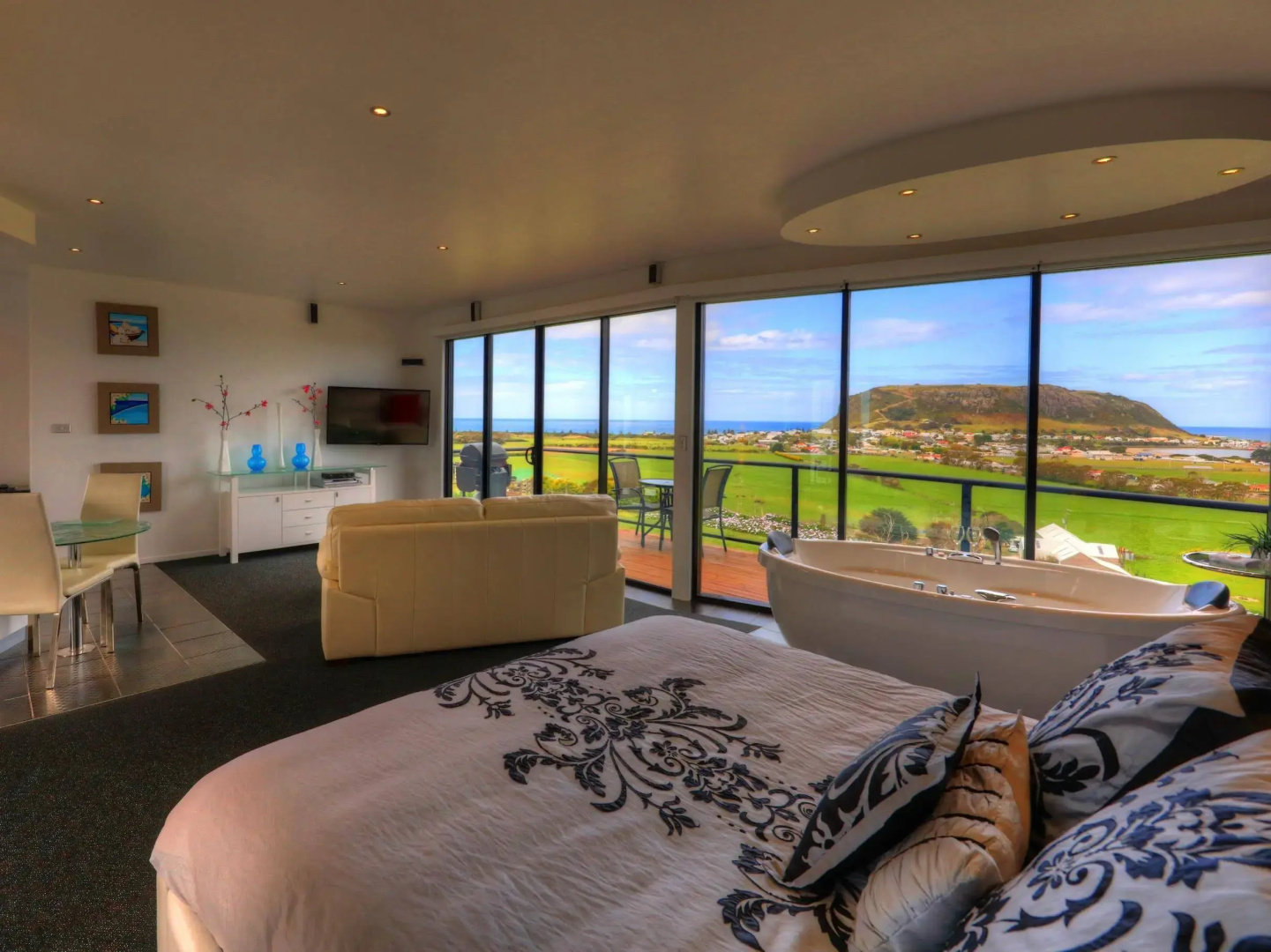 Horizon Deluxe Apartments