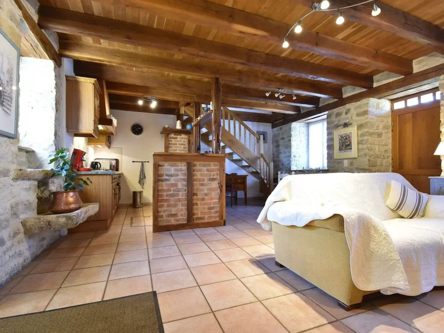 Authentic Holiday Home With Private Swimming Pool and Stunning View in France