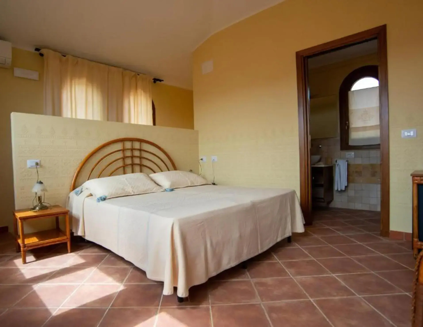S'ena Hotel