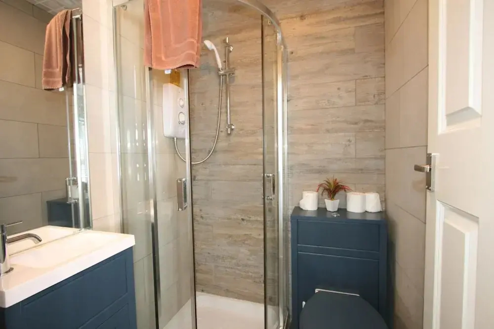 Central Serviced Apartments