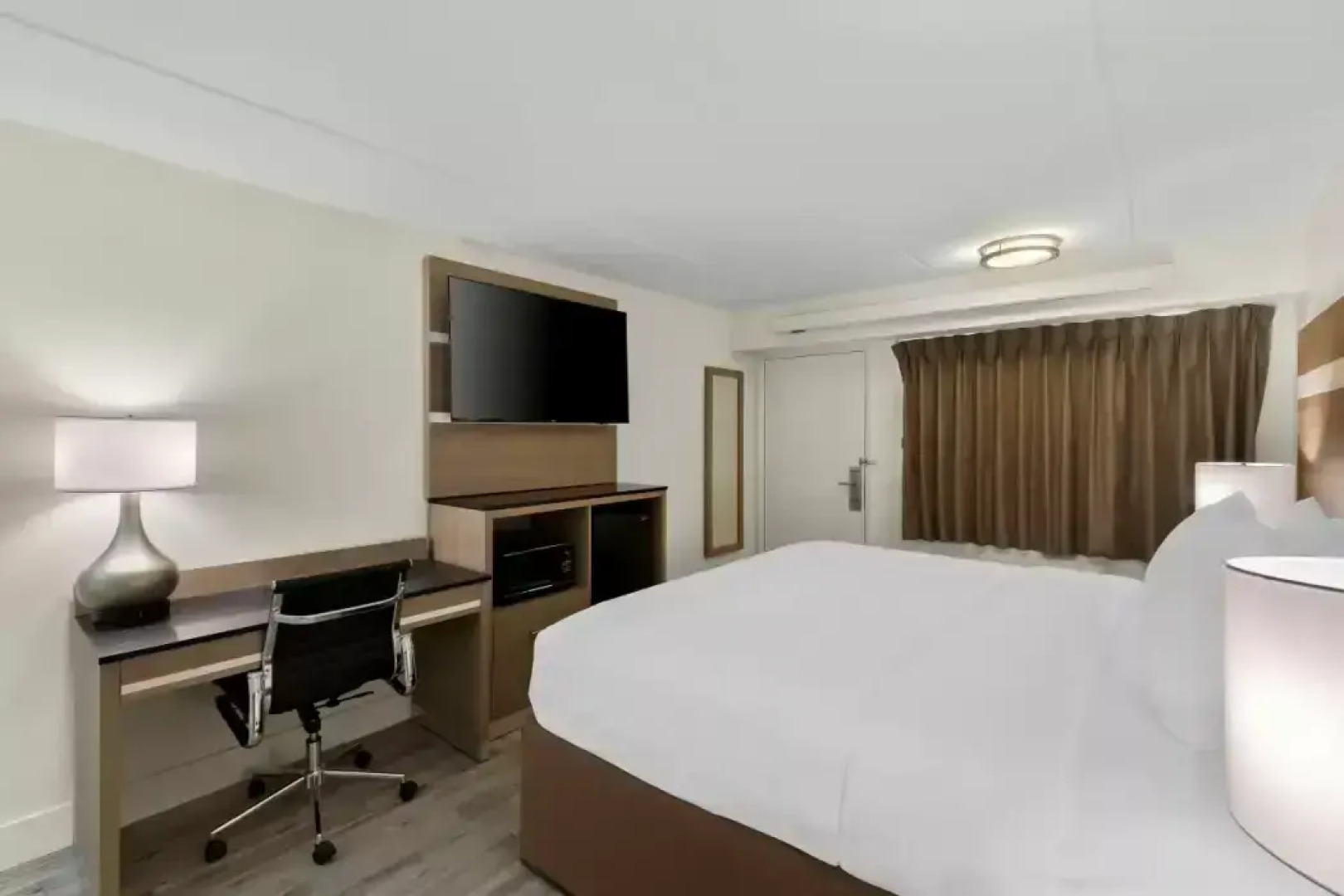 Clarion Pointe Kennesaw Town Center