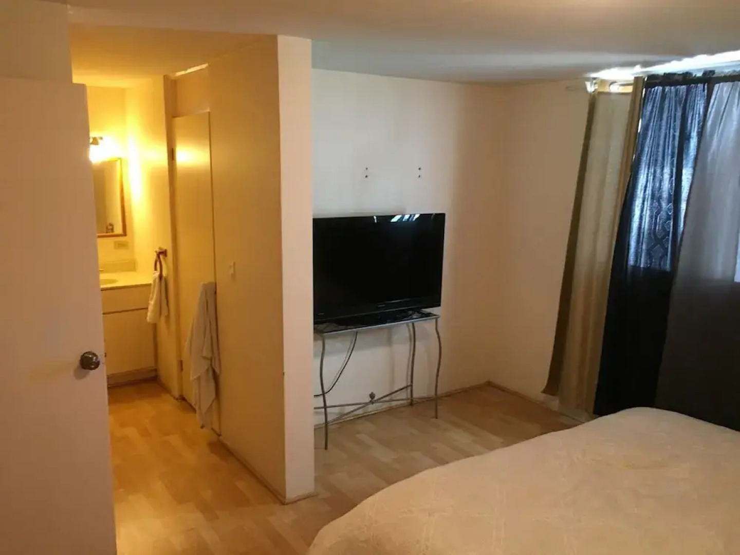 Tijuana Zona Rio Apartment