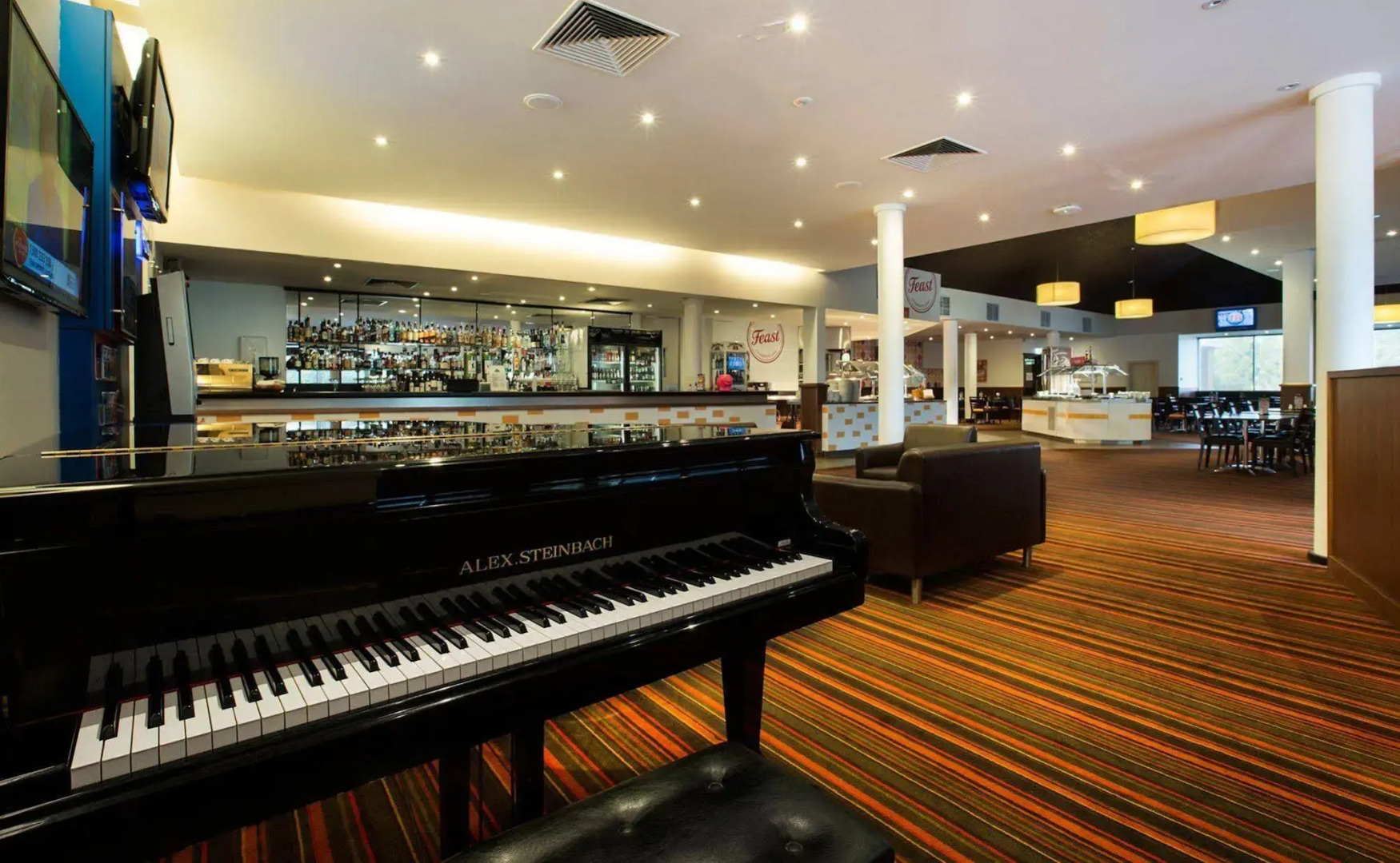 Nightcap at Gateway Hotel