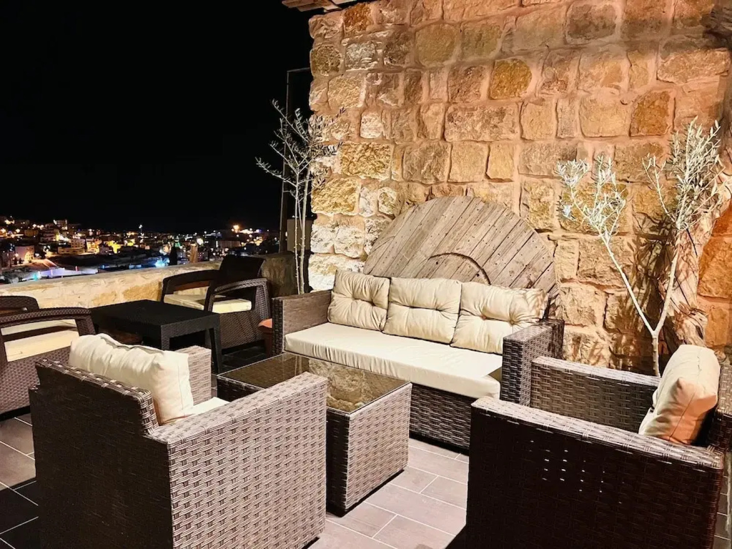 Ata Ali Hotel