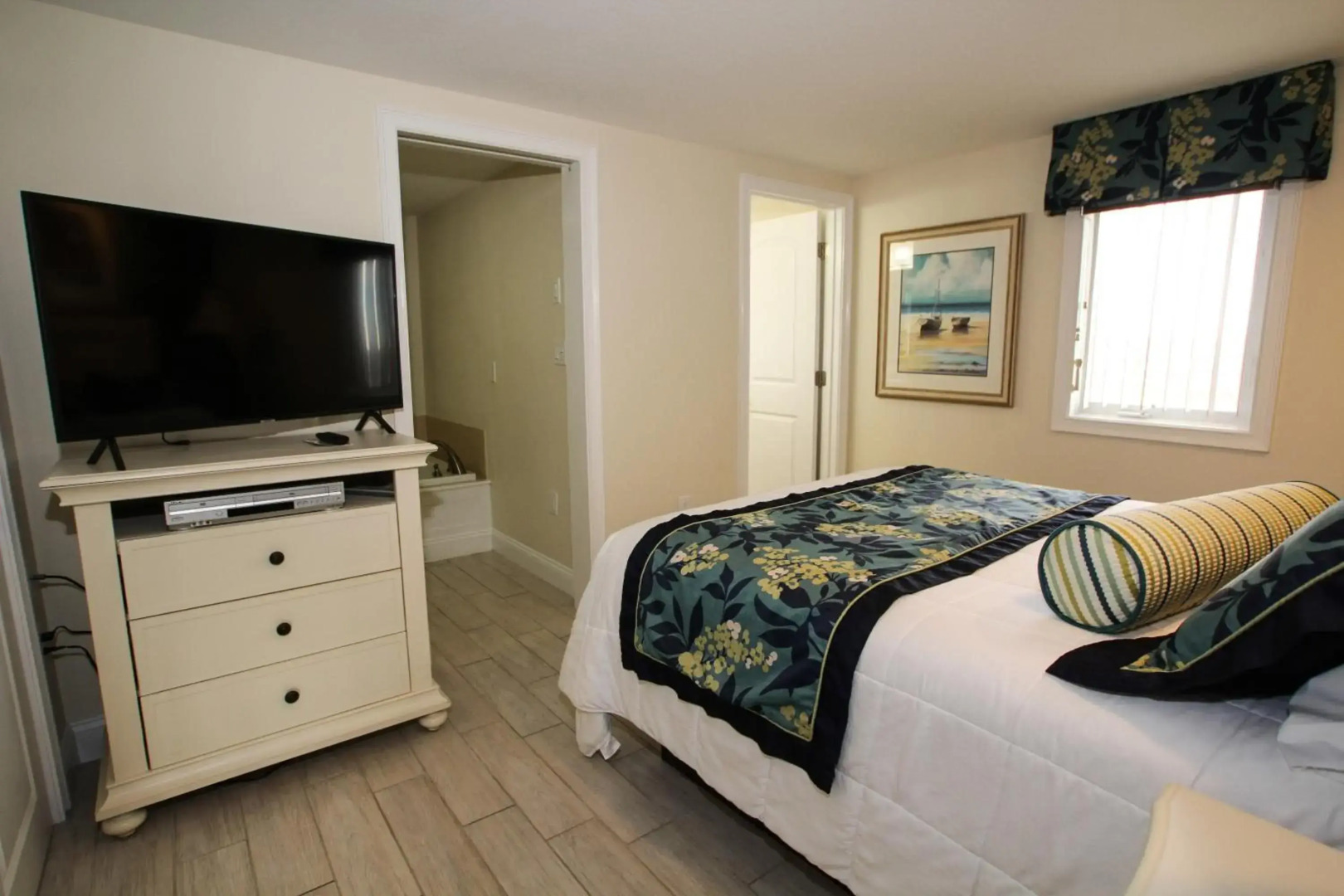 Ocean Club on Smuggler's Beach