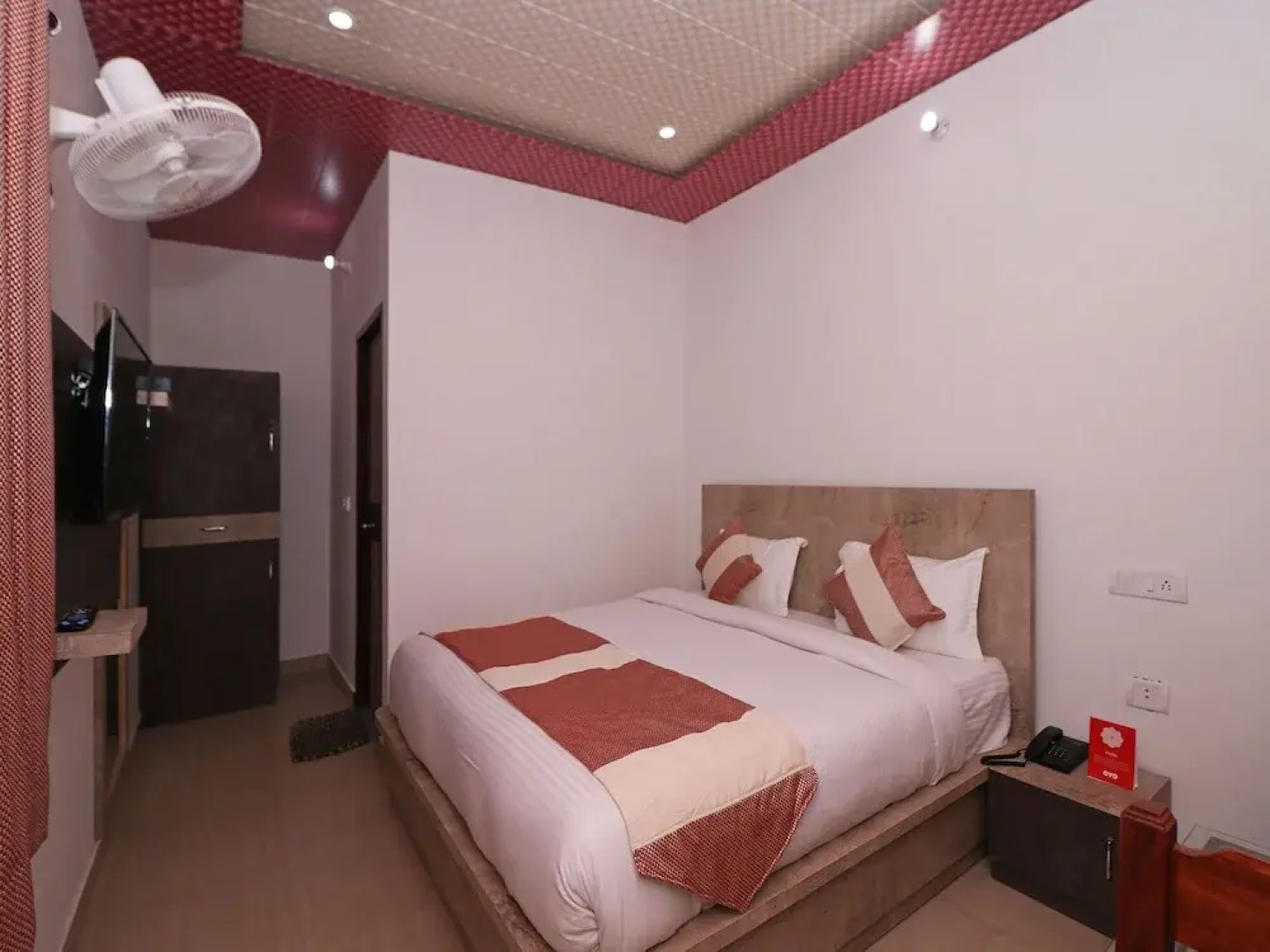 OYO 11876 Rock Resort