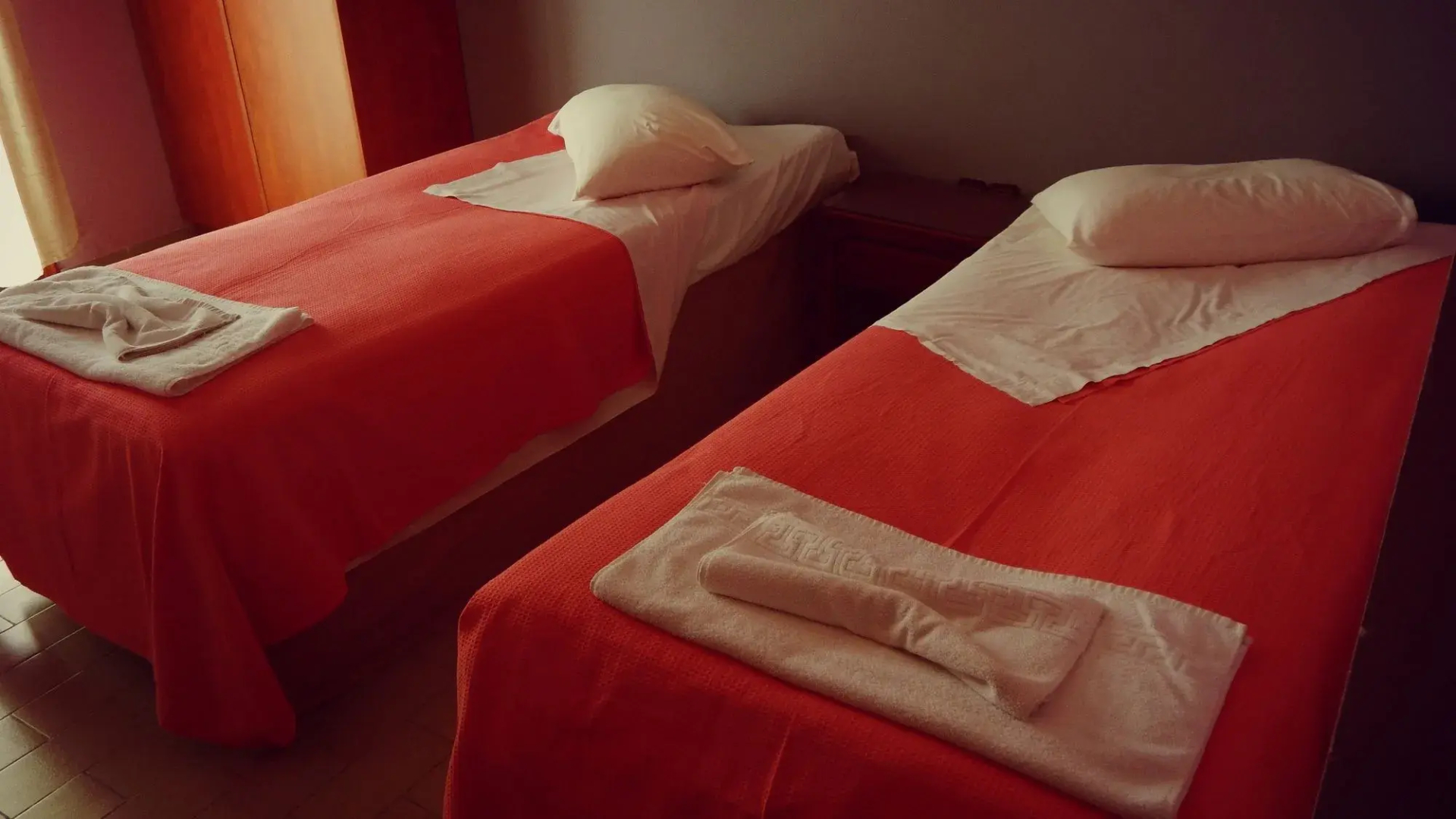 Petania Hotel & Apartments