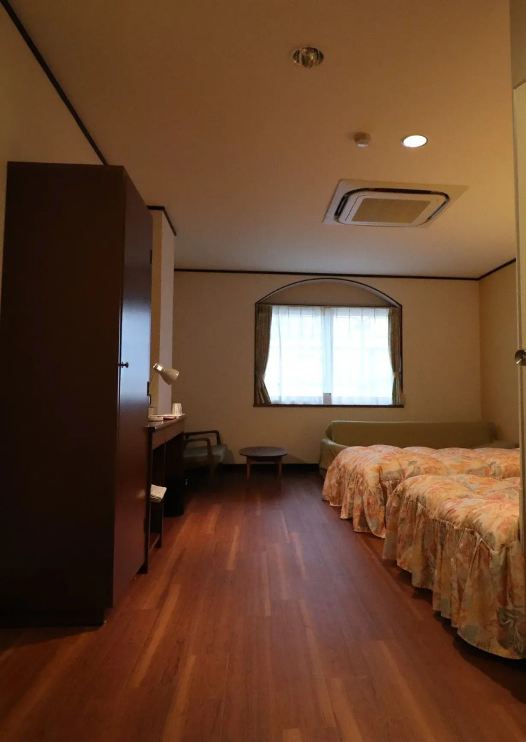 Petit Hotel Clanvert (non-smoking)