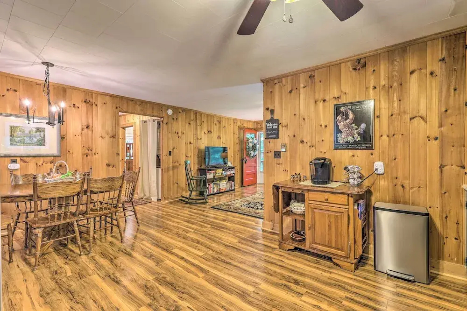 Near Hiking: Roaring Gap Retreat w/ Fire Pit!