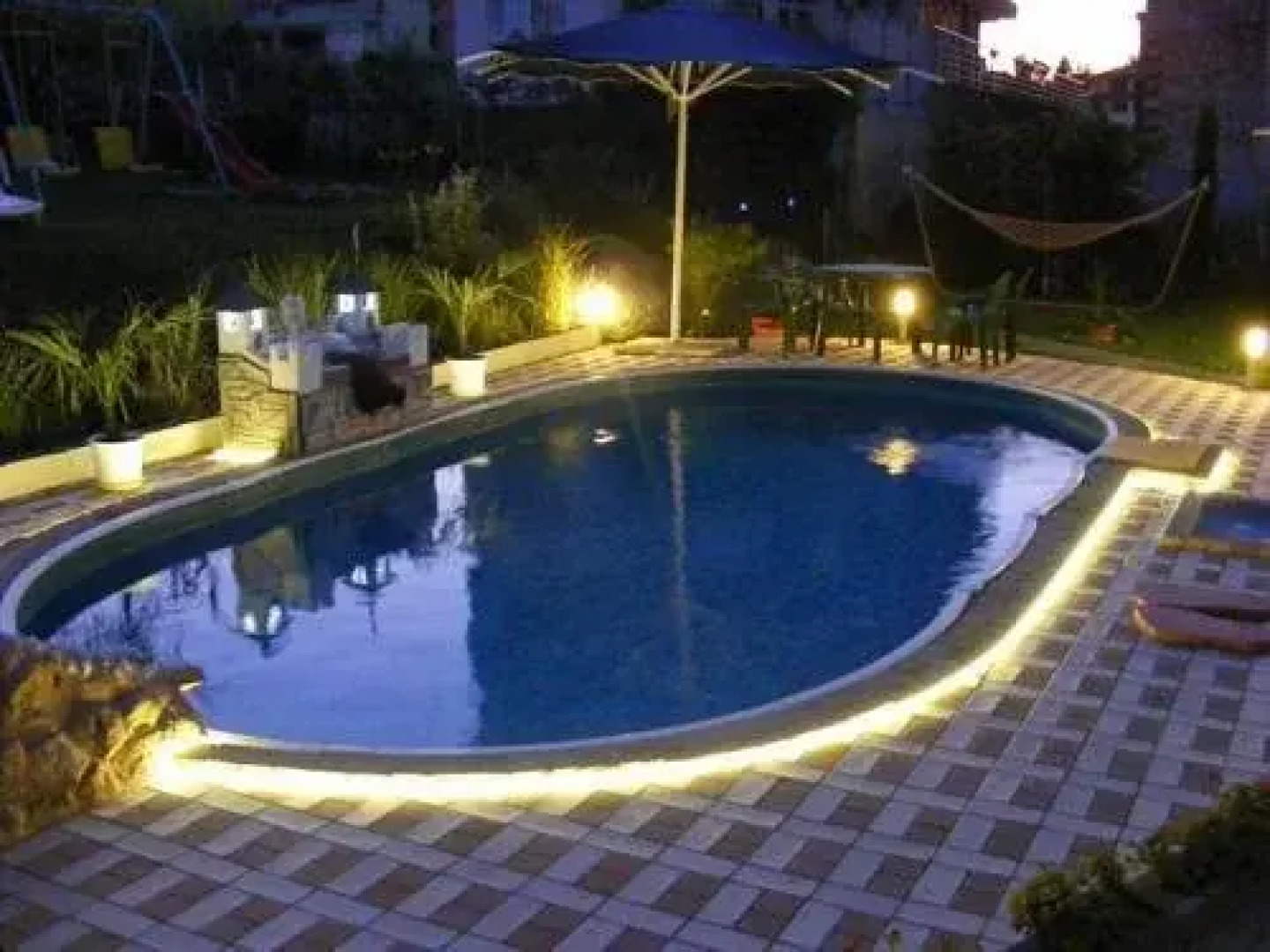 Guest House Evin Rai