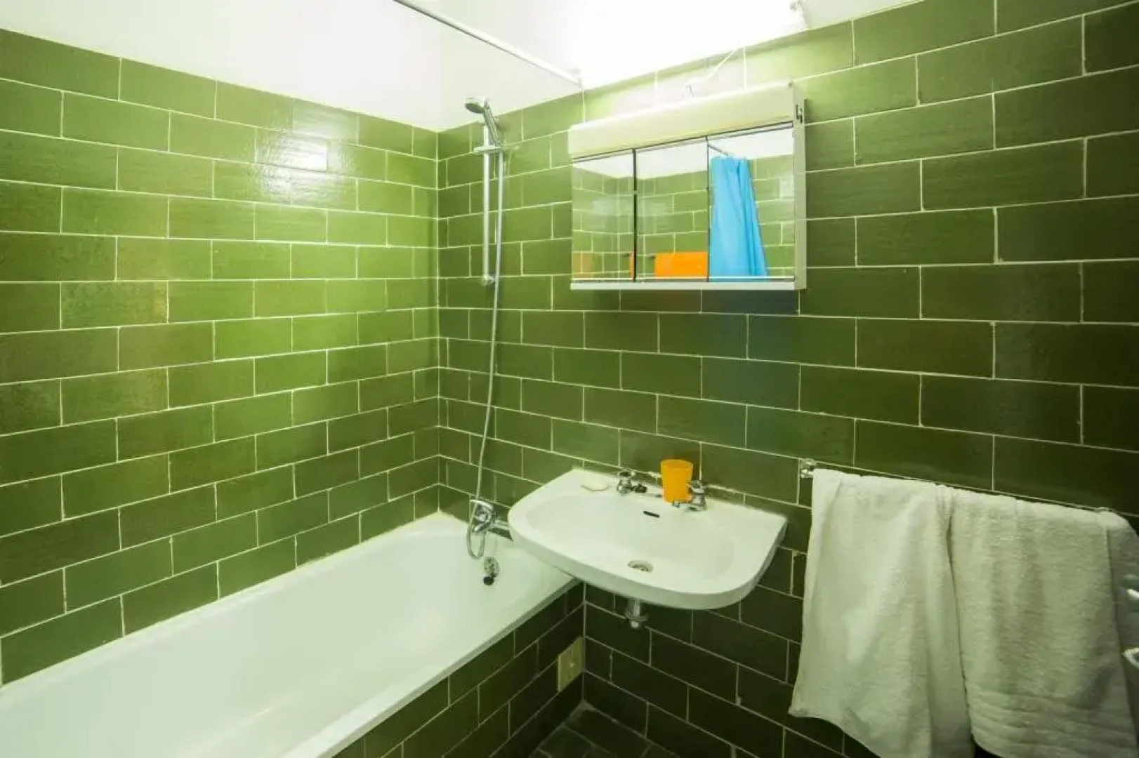 A06 - Seaview 1 Bed Apartment