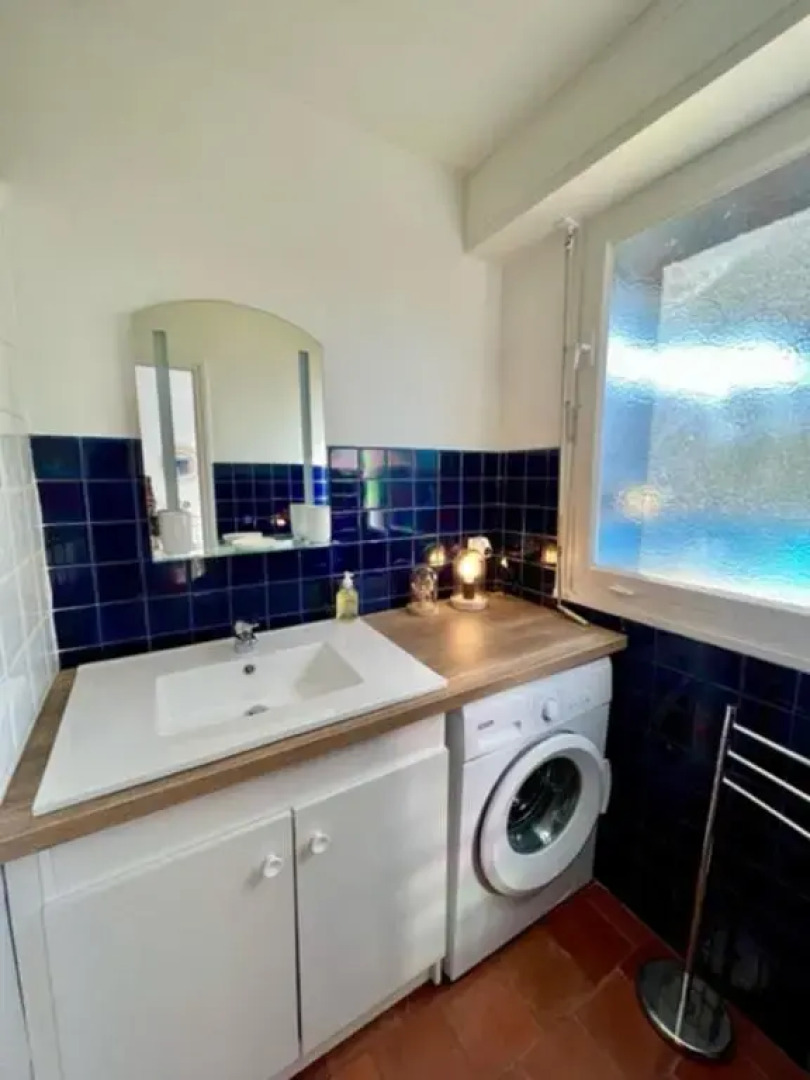 35m with Pool for Couple in Saint Tropez