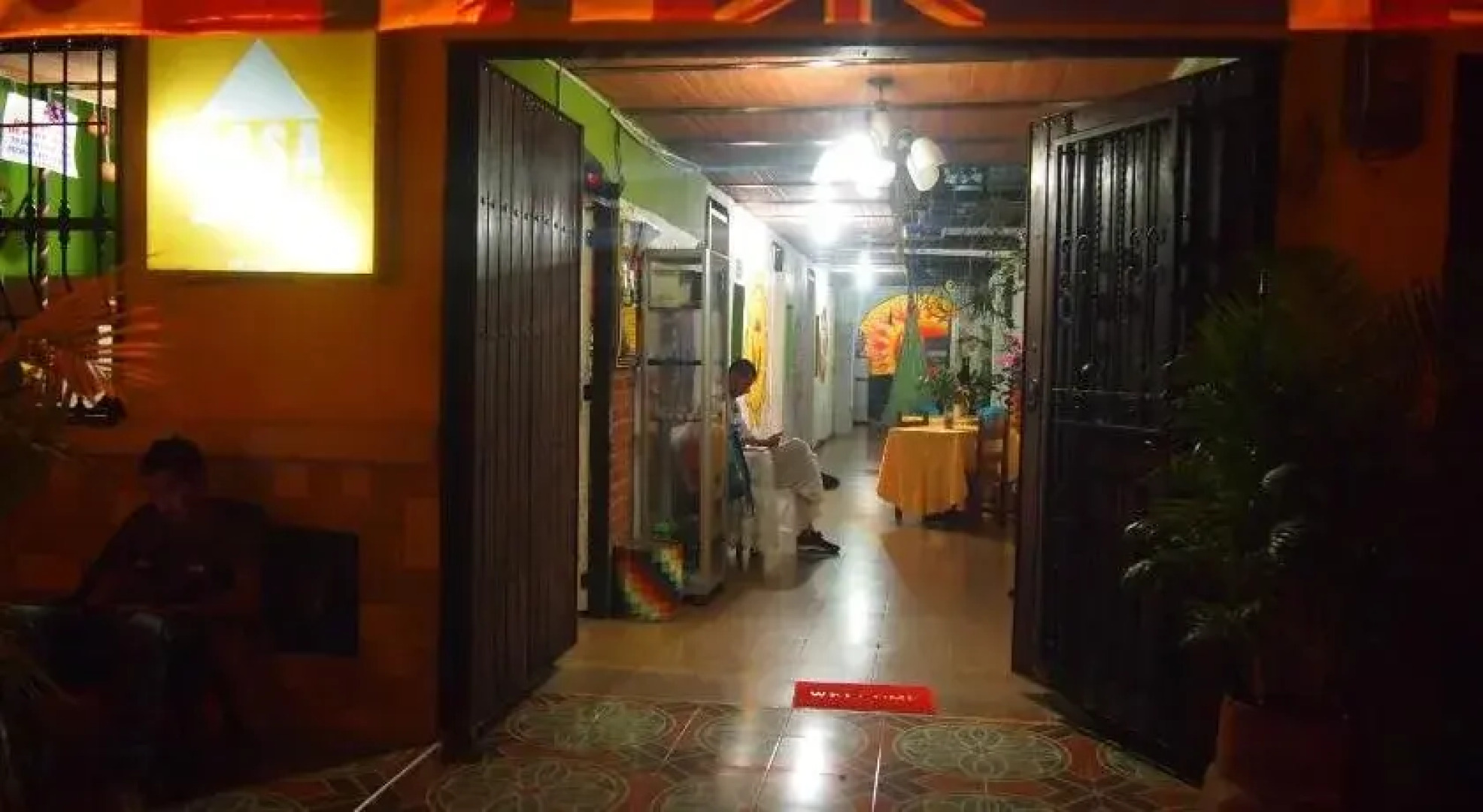 Hostal Casa Amarilla - Hostel