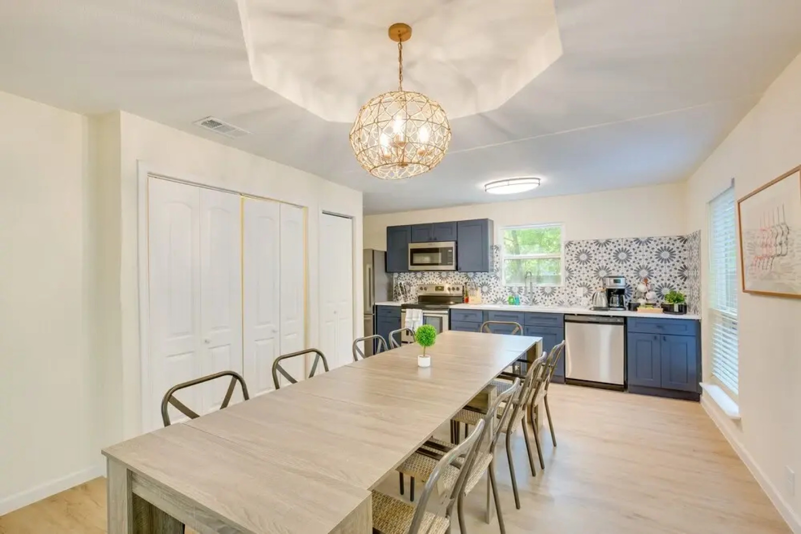 Hot Tub & Lake Access: Malakoff Retreat!