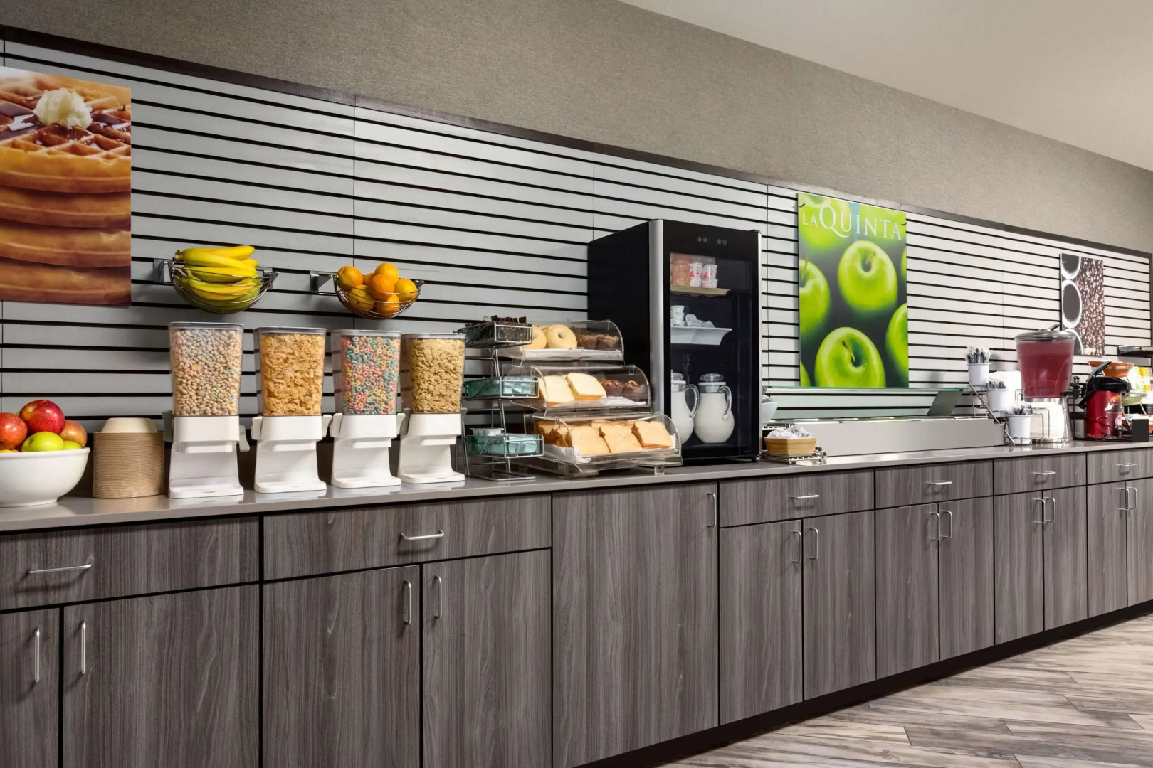 La Quinta Inn & Suites by Wyndham Fairbanks Airport