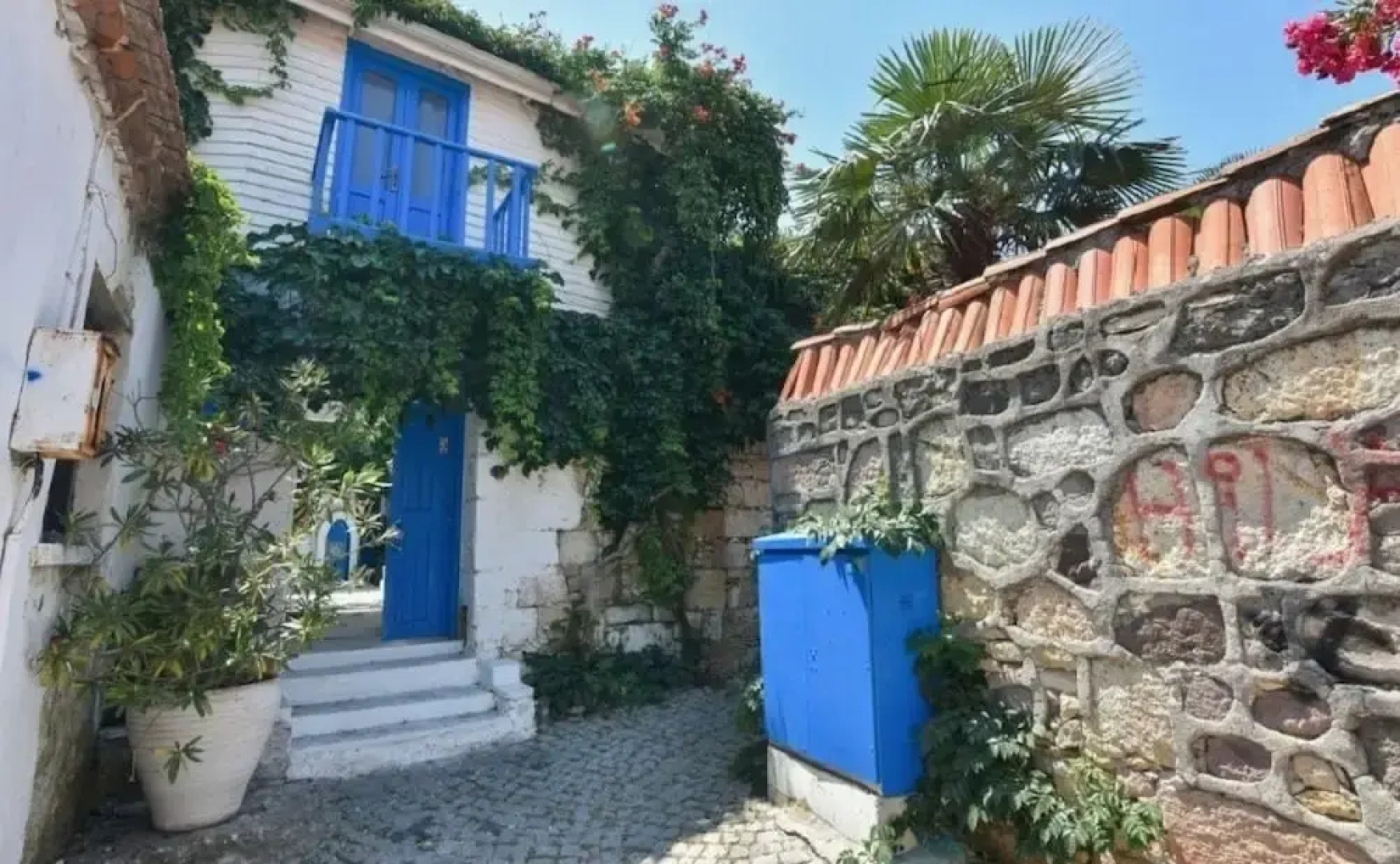 Mavi Kapi Butik Pansiyon