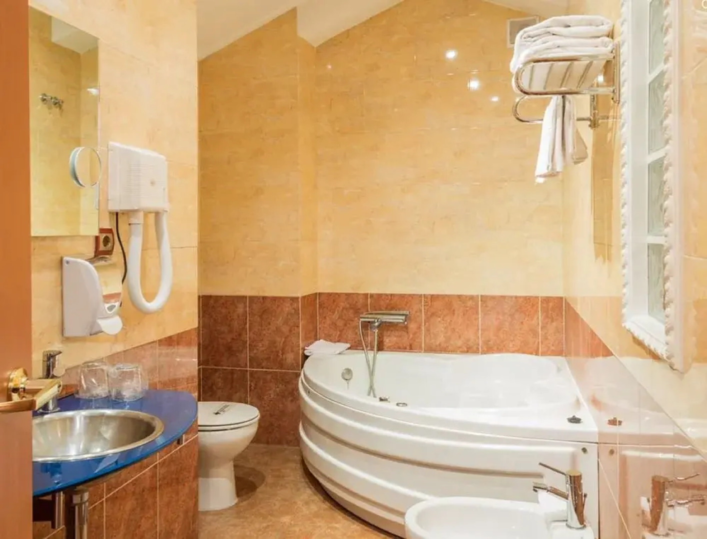 Complejo ATH Real de Castilla I-II