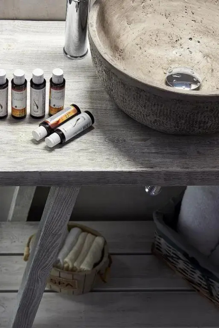 Mirabeli Apartments & Suites