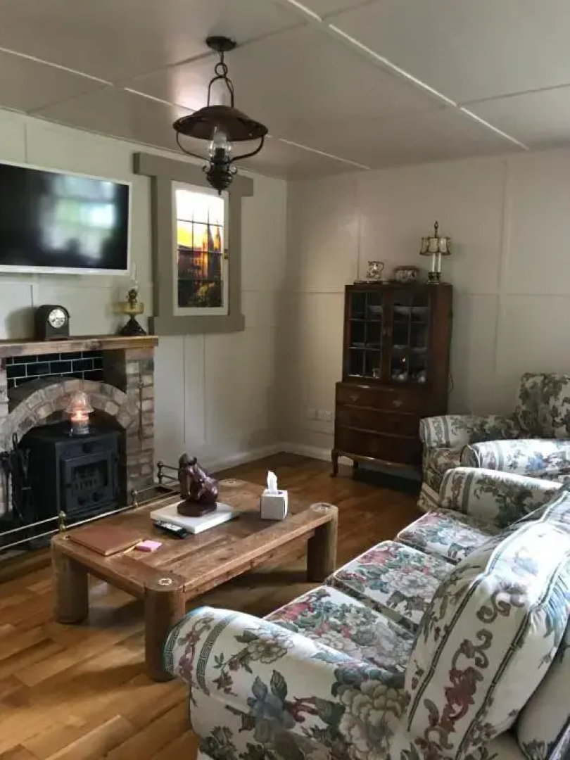 Log cabin