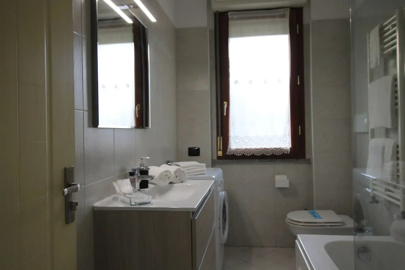 HQ Aparthotel Milano Inn - Smart Suites