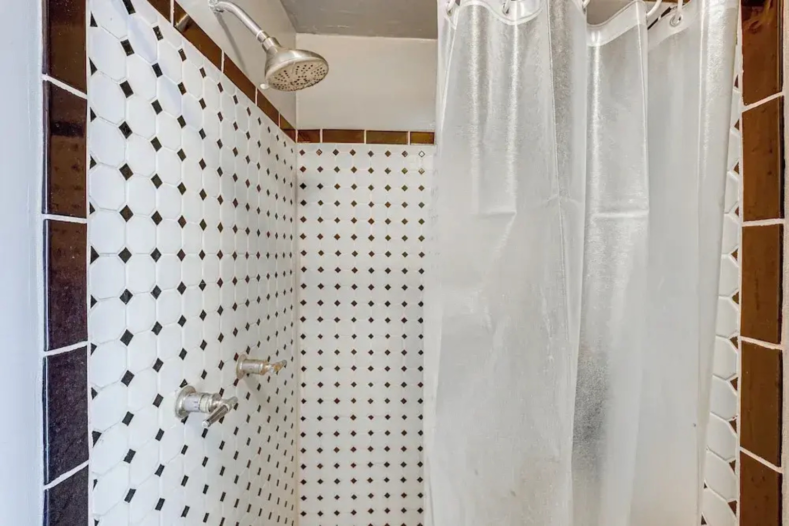 Spacious Vintage Gem w/ Sunroom in Manistee!