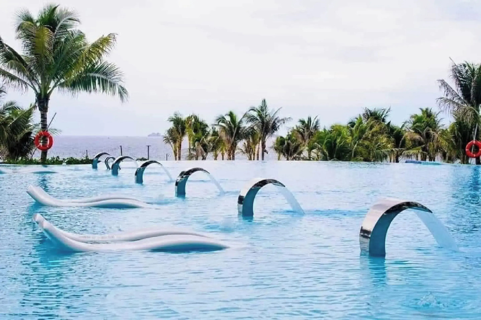 Cam Ranh Nha Trang Seaview Condotel